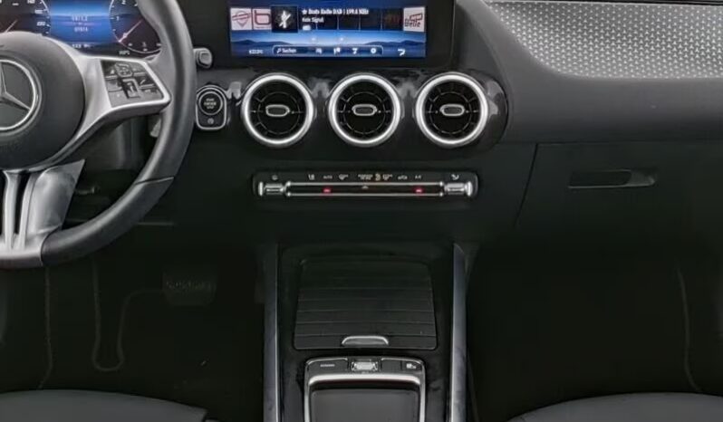 
								Mercedes Benz B200 | diesel | 360° full									