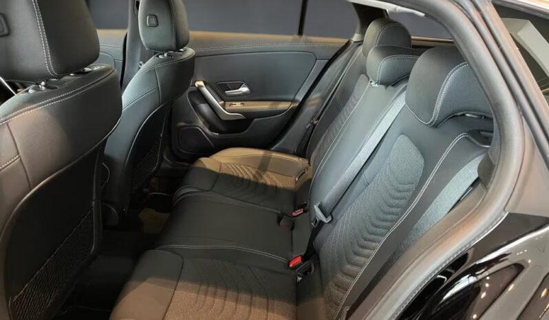 
								Mercedes-Benz CLA 180 | Shooting Brake  full									