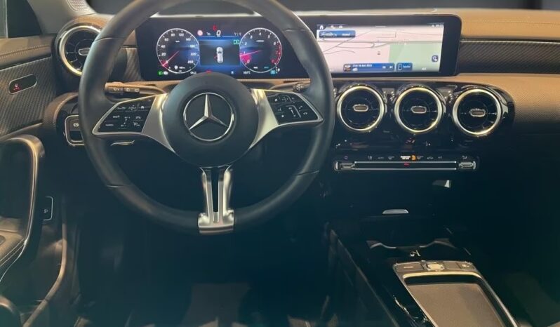 
								Mercedes-Benz CLA 180 | Shooting Brake  full									