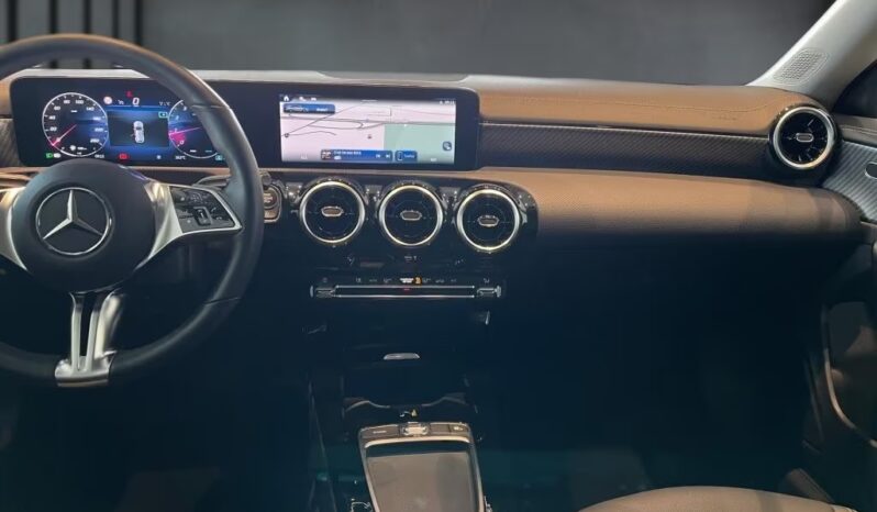 
								Mercedes-Benz CLA 180 | Shooting Brake  full									