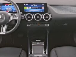 
										Mercedes-Benz GLA 180 d Progressive spurassist pdc full									