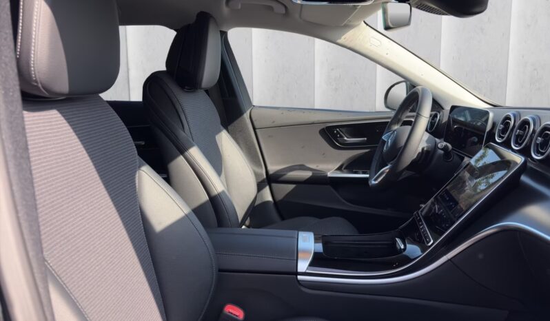 
								Mercedes-Benz C 180 T Advanced full									
