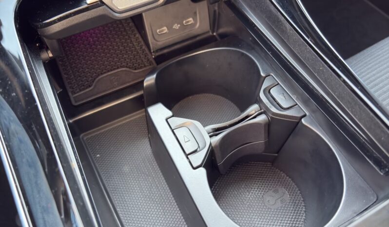 
								Mercedes-Benz C 180 T Advanced full									