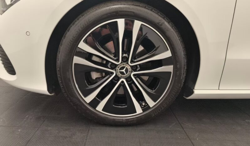 
								Mercedes-Benz CLA 180 | progressive advanced | tetto panoramico apribile full									